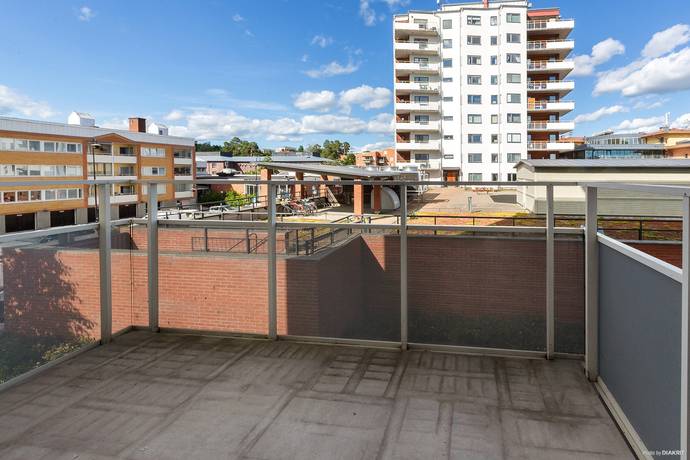 2 rum lägenhet på Furuhällsvägen 4 Kungsängens centrum, Upplands-Bro kommun - bild 4