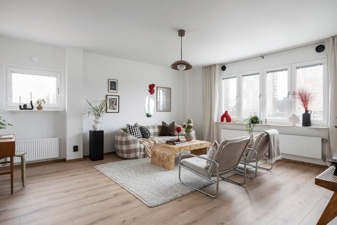 5 rum lägenhet på Svärdlångsvägen 25, 5 tr Årsta, Stockholms kommun - bild 3