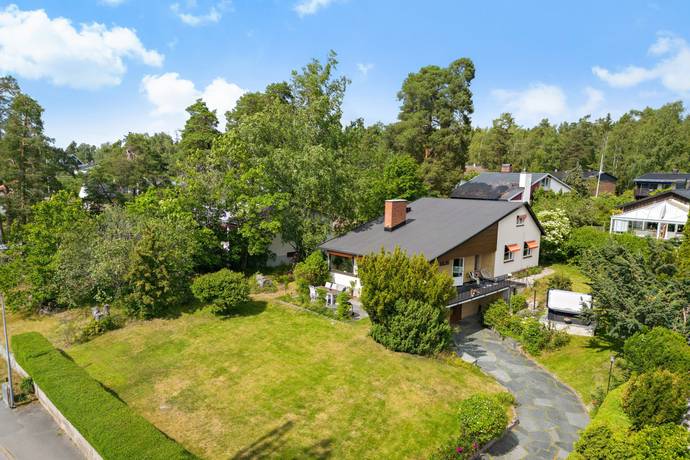 7 rum villa på Lupinvägen 8 Hässelby Södra Villastad, Stockholms kommun - bild 2