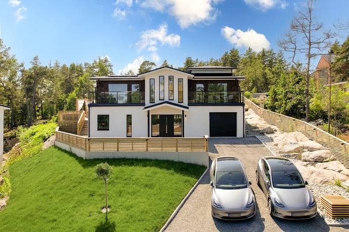 8 rum villa på Knosterstigen 26 Ekerö / Stenhamra, Ekerö kommun - bild 1