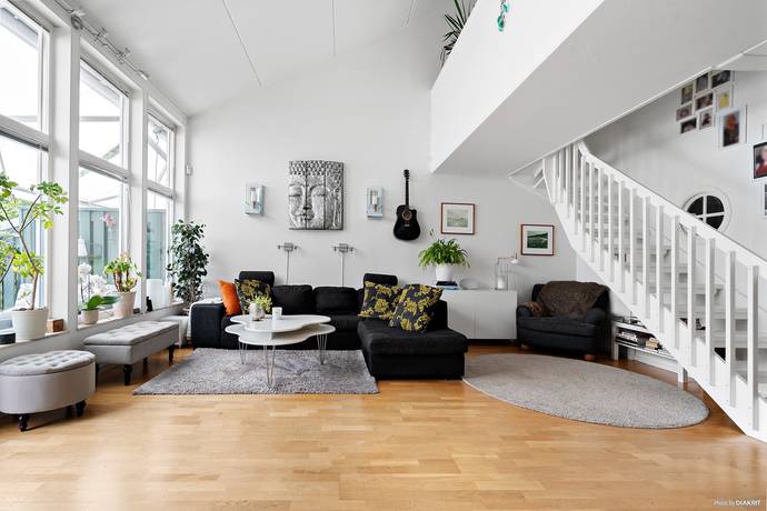 4,5 rum radhus på Jordgränd 6 Viby, Sollentuna kommun - bild 1