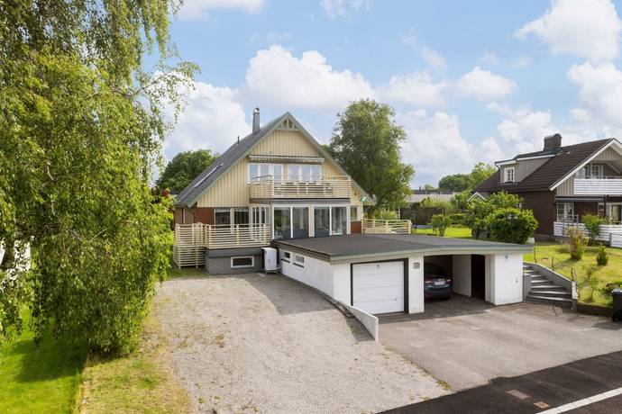 8 rum villa på Klockaregårdsvägen 9 Alingsås, Alingsås kommun - bild 1