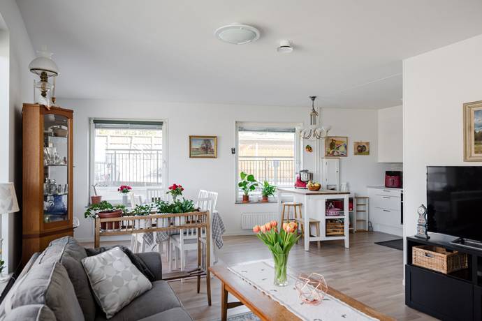 4 rum Lägenhet på Herrgårdsgatan 113 Bålsta Centralt Håbo kommun - bild 7