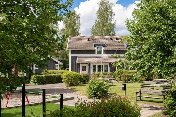 4 rum parhus på Tunnbindargatan 33 Lagget, Habo kommun - bild 1