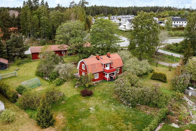 5 rum villa på Lövhagsvägen 33 Lindholmen, Vallentuna kommun - bild 1