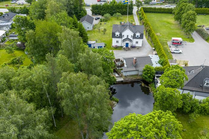 8 rum villa på Tungelstavägen 106 Västerhaninge, Haninge kommun - bild 3