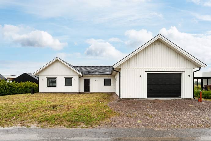 5 rum villa på Kattfotsgatan 4 Kumla, Kumla kommun - bild 1