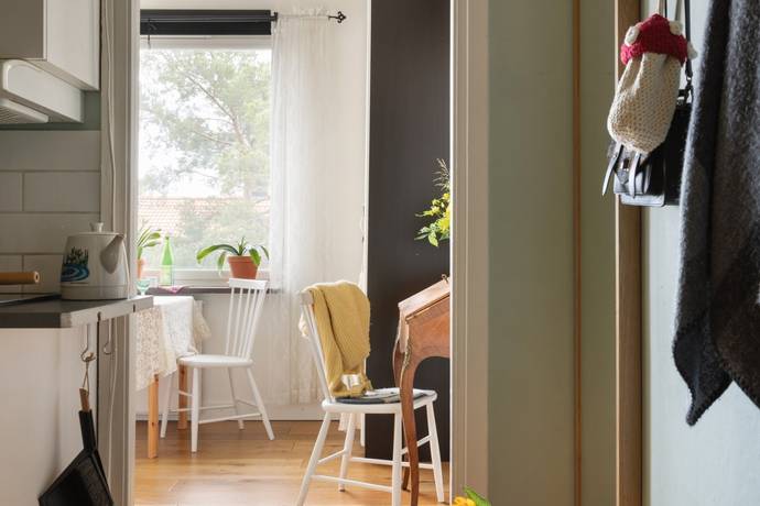 1 rum lägenhet på Arvodesvägen 20 HÄGERSTEN, Stockholms kommun - bild 2