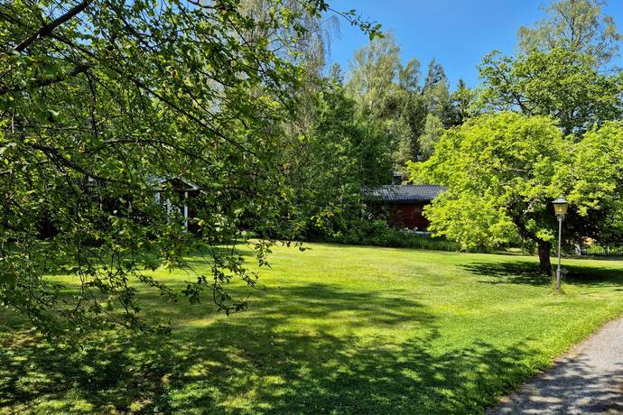 2 rum tomt på Kungsbacksvägen 15 Margretelund, Österåkers kommun - bild 1