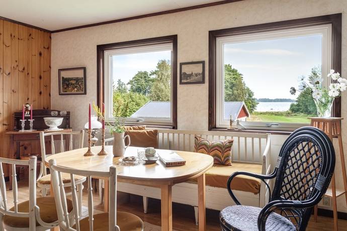 6 rum villa på Kyrkvägen 27 Sturkö, Karlskrona kommun - bild 2
