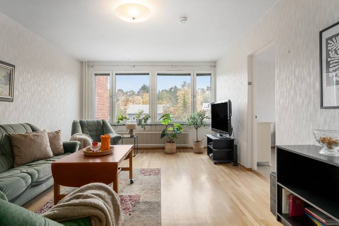Västra Banvägen 12, Åkersberga, Österåkers kommun