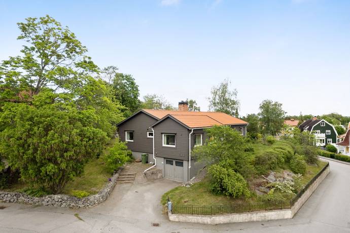 8 rum villa på Tallåsvägen 2 Sörgärdet, Strängnäs kommun - bild 2