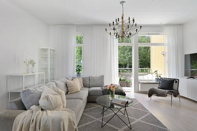 4 rum lägenhet på Hedebyslingan 34D Skälby, Järfälla kommun - bild 2