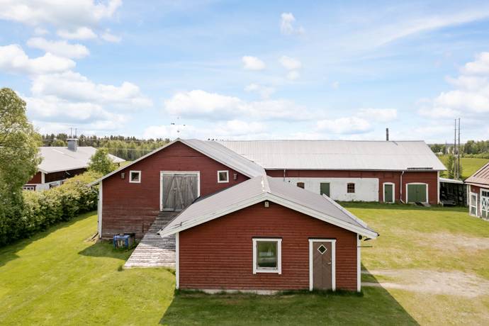 7 rum gård med jordbruk på Risselåsvägen 112 Strömsund, Strömsunds kommun - bild 2