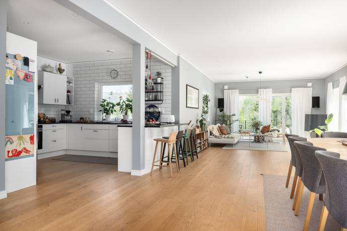 8 rum Villa på Västerskärsringen 41B Svinninge Österåkers kommun - bild 17