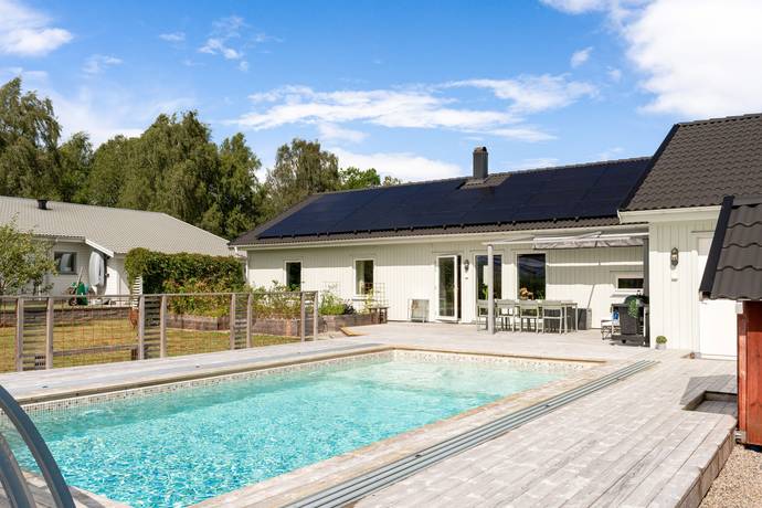 5 rum villa på Läkeörtsvägen 23 Flahult, Jönköpings kommun - bild 1