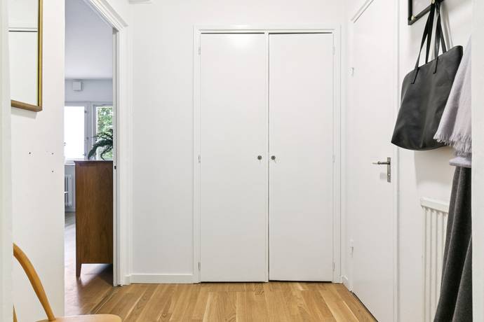 1 rum lägenhet på Molkomsbacken 33 Farsta - Centrum, Stockholms kommun - bild 4