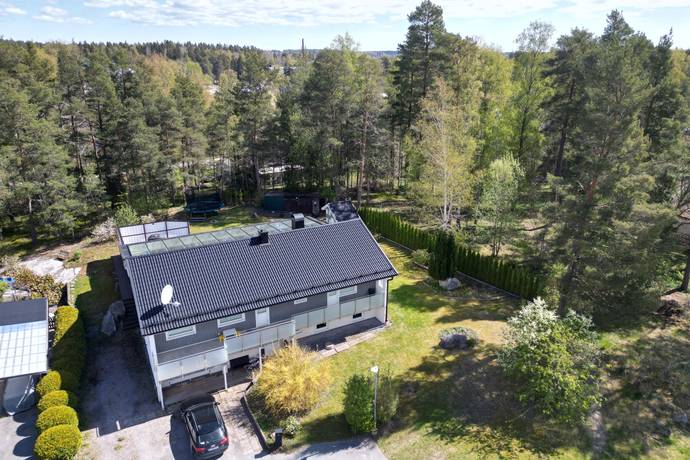 6 rum villa på Harvvägen 11 Rimbo, Norrtälje kommun - bild 1