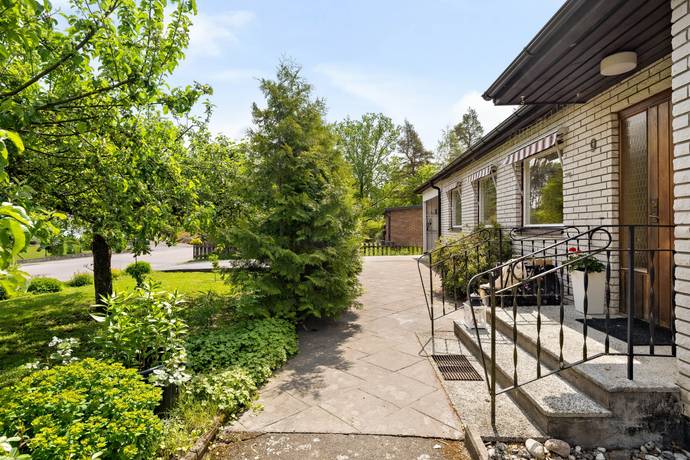 5 rum villa på Skogsvägen 9 Fjärdhundra, Enköpings kommun - bild 3