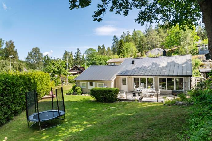 4 rum villa på Astervägen 2A Tyresö, Tyresö kommun - bild 1