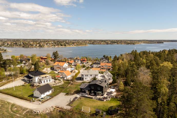 8 rum Villa på Västerskärsringen 41B Svinninge Österåkers kommun - bild 55