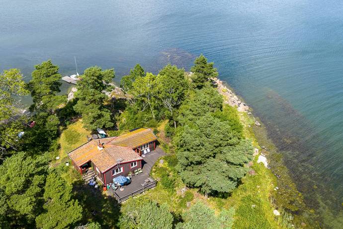 10 rum fritidshus på Ekholmen 2 Mörkö, Södertälje kommun - bild 1