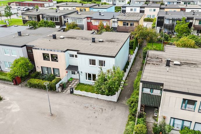 7 rum radhus på Postängsvägen 208 Botkyrka-Fittja, Botkyrka kommun - bild 2