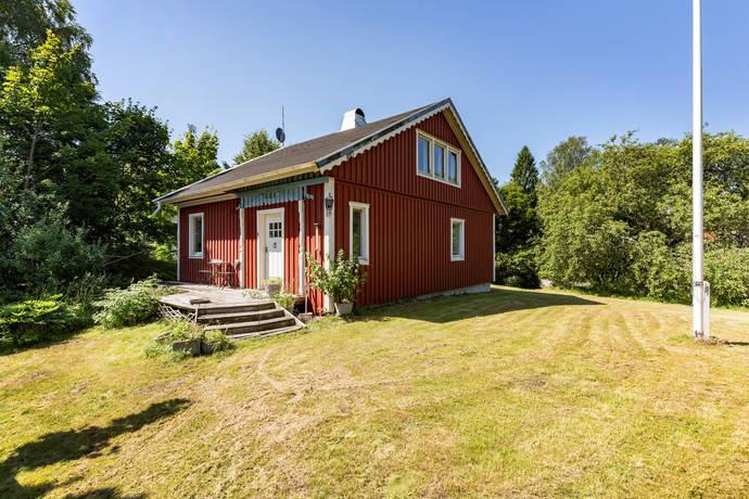 villa på Björkvägen 13 Lödöse, Lilla Edets kommun - bild 1