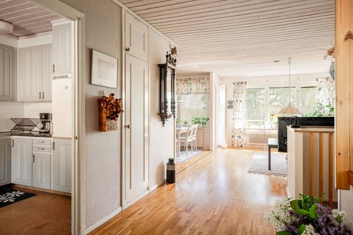 3 rum radhus på Thun-Ollevägen 53 Lugnet, Värmdö kommun - bild 4
