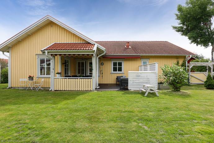 5 rum villa på Hillenvägen 14 Hagaberg, Västerås kommun - bild 1