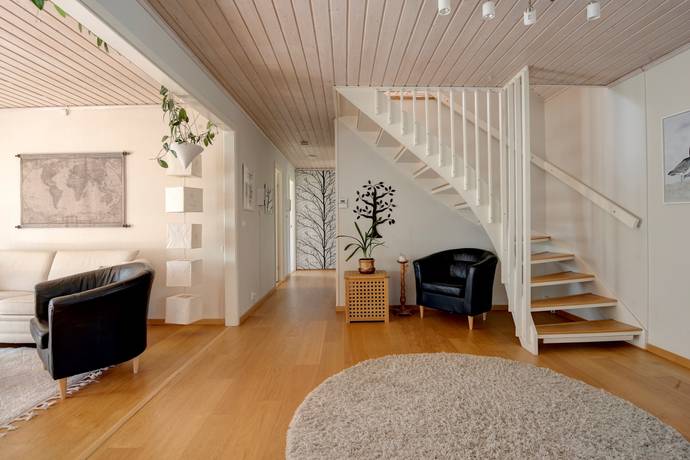 8 rum villa på Karusellvägen 32 Obbola, Umeå kommun - bild 3