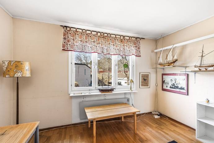 4 rum Radhus på Fridhemsgatan 15B Ulvhäll/Fridhem Strängnäs kommun - bild 15