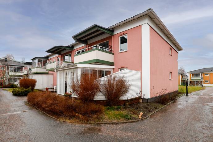 2 rum lägenhet på Stödjegränd 63 Solhaga, Örebro kommun - bild 3