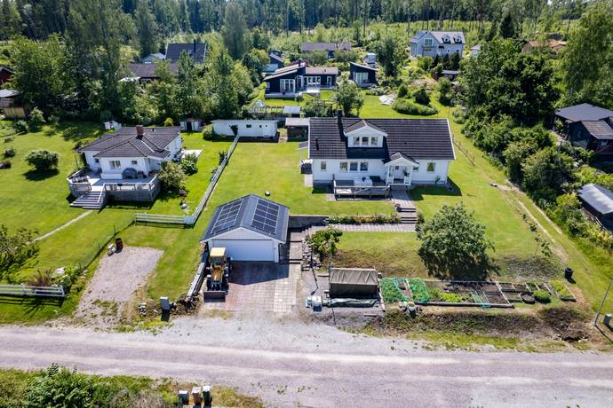 7 rum villa på Märtavägen 15 Hjälmarbaden, Örebro kommun - bild 3