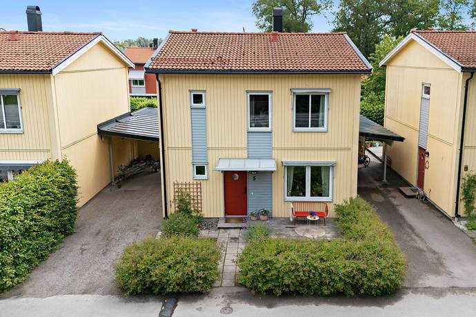 4 rum villa på Odlingsvägen 5 Mariefred Marielundsviken, Strängnäs kommun - bild 1