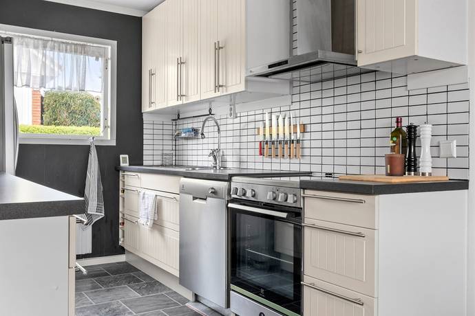 5 rum Radhus på Myrgången 44 Kronogården Trollhättans kommun - bild 4