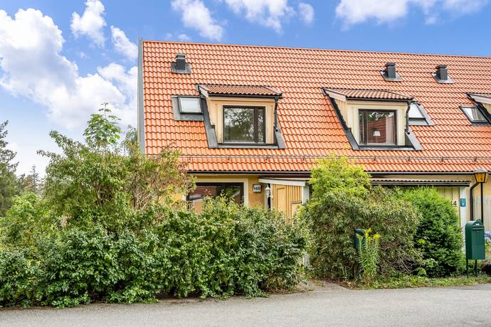 5 rum radhus på Rapsodivägen 146 Drevviksstrand, Huddinge kommun - bild 1