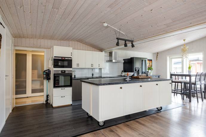 villa på Odonvägen 12 Örsundsbro, Enköpings kommun - bild 1