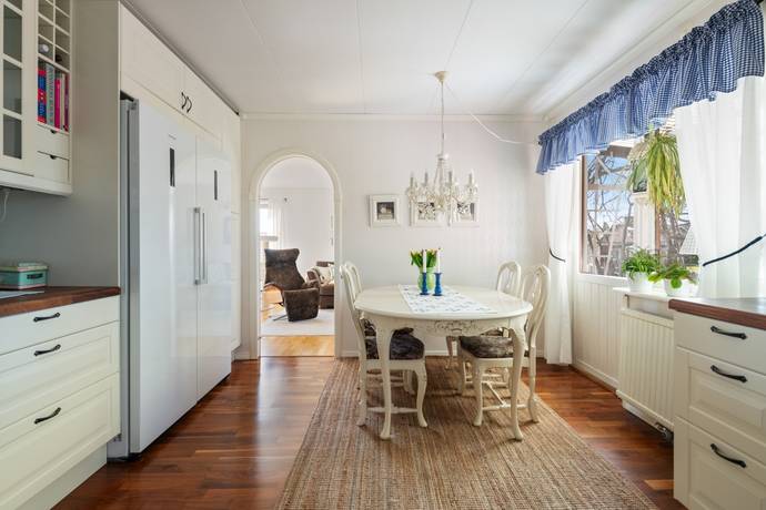 6 rum Villa på Runnavägen 42 Runna Kungsörs kommun - bild 8