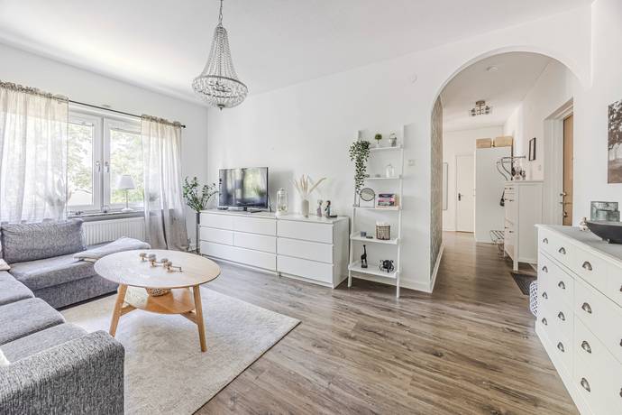 2 rum Lägenhet på Gränsgatan 8B Norr/Centrum Eskilstuna kommun - bild 2
