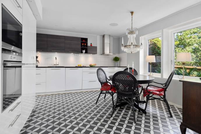 7 rum villa på Skolvägen 35 Tungelsta, Haninge kommun - bild 4
