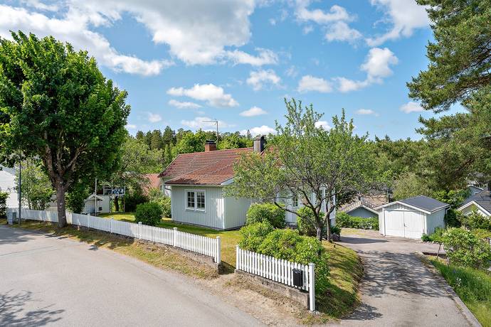 8 rum Villa på Volontärvägen 5 Viby Sollentuna kommun - bild 6