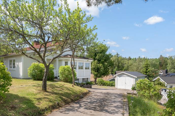 8 rum villa på Volontärvägen 5 Viby, Sollentuna kommun - bild 2