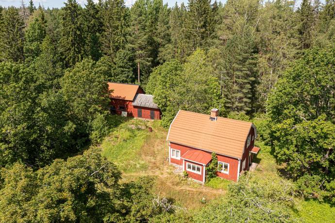 3 rum gård/skog på Riset Krustorp 25 Hallstahammar, Hallstahammars kommun - bild 1