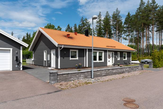 6 rum villa på Skästa byväg 23 Skästa, Västerås kommun - bild 1