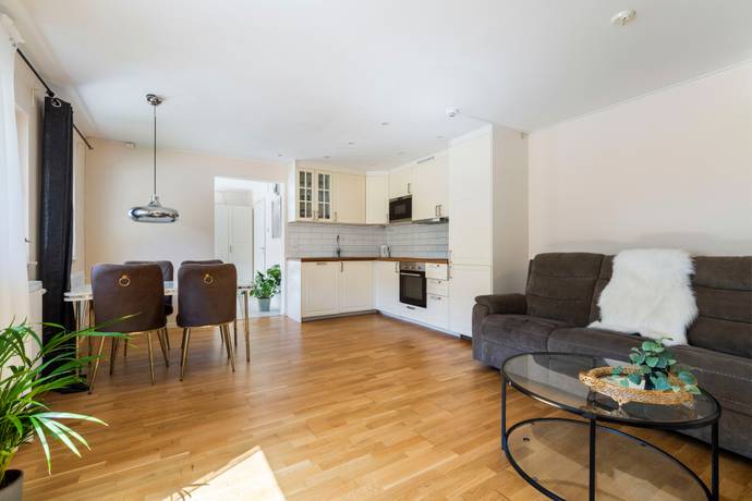 Stavangergatan 36, Husby, Stockholms kommun