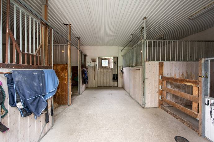 12 rum Gård utan jordbruk på Ina 231 SÖDERALA Söderhamns kommun - bild 46