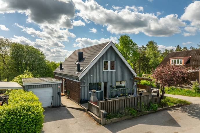 7 rum villa på Stenmåravägen 7 Bollstanäs, Upplands Väsby kommun - bild 1