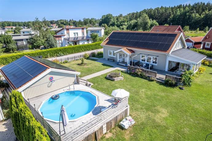 8 rum Villa på Gallringsvägen 18 Bro - Rosenängarna Upplands-Bro kommun - bild 1