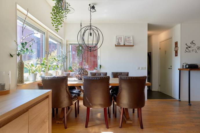 5 rum lägenhet på Myrstuguvägen 75 Huddinge Myrstuguberget, Huddinge kommun - bild 4